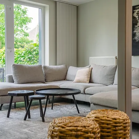 Rowan Holiday home Ostend